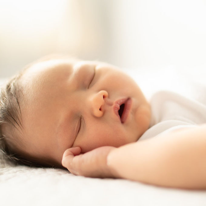 Come riconoscere se la respirazione del neonato è corretta